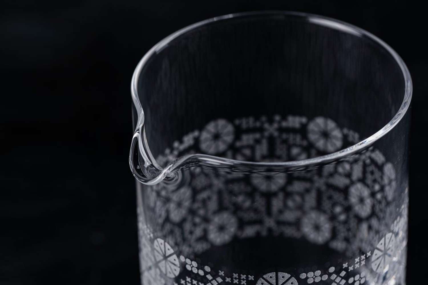 BARTA Mixing Glass with pattern image 3