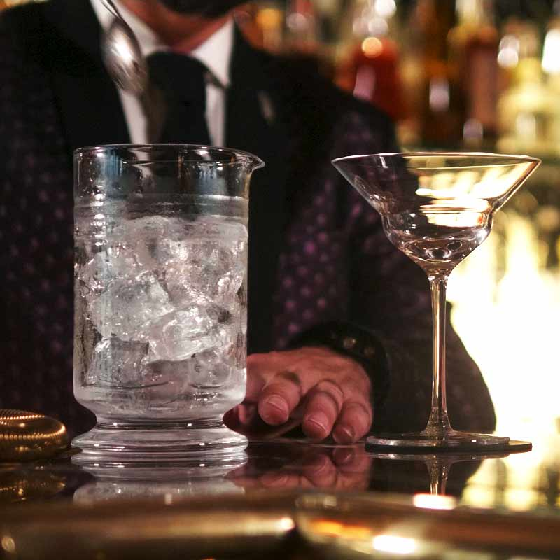 Calabrese 3 Cuts Cocktail Footed Mixing Glass 60cl image 3